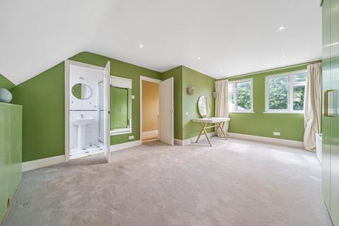 9 Richmond Avenue, London, SW20 8LA