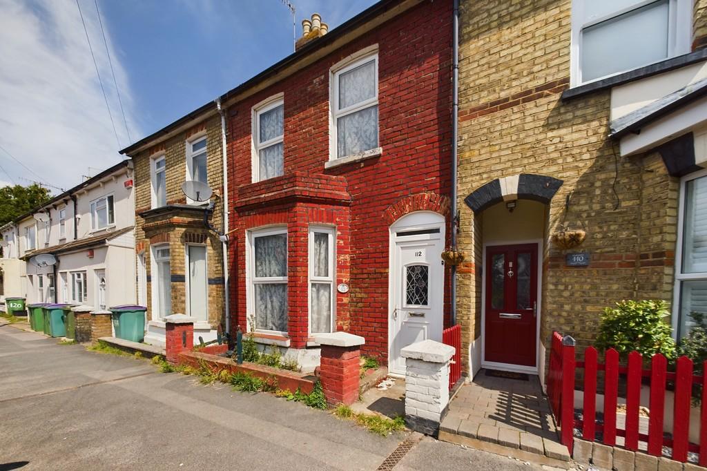 Canterbury Road, Folkestone 2 bed terraced house for sale £210,000