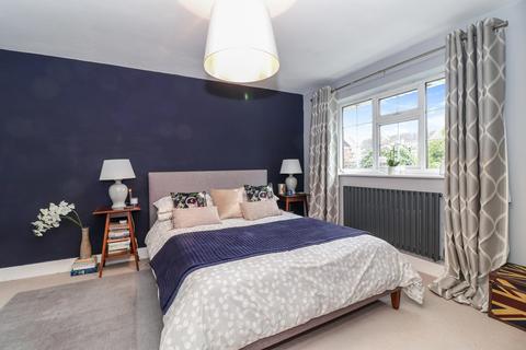 33 Camlet Way, St Albans, AL3 4TL