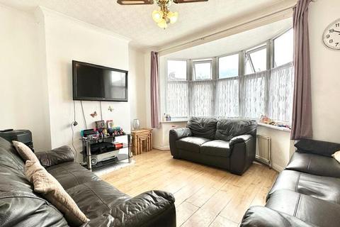 2 bedroom semi-detached house for sale, Belvedere Avenue, Ilford IG5