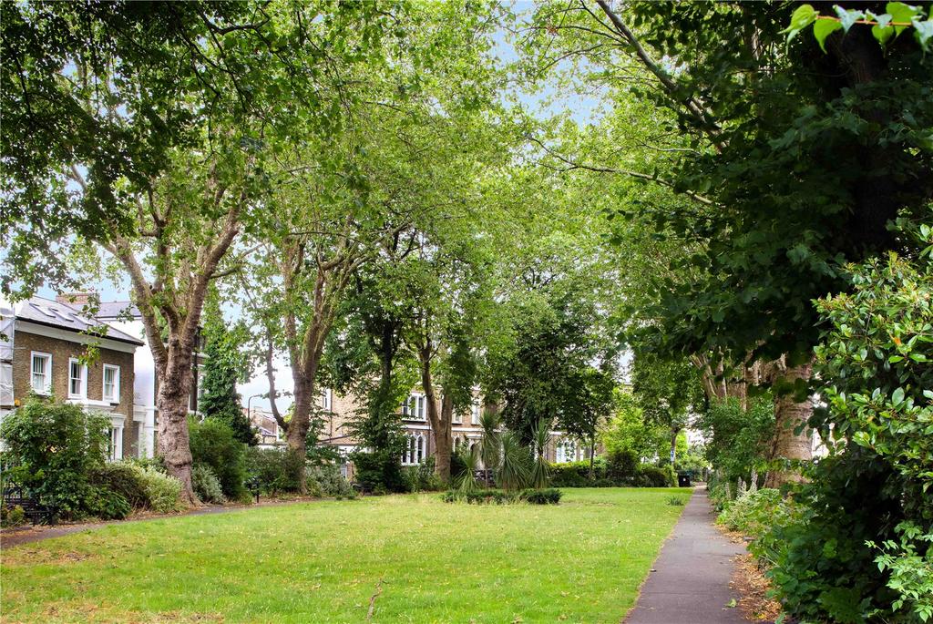 Cassland Gardens