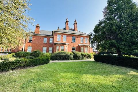 Flat 1, Winchester House Phoenix Close, Epsom, KT19 7DX