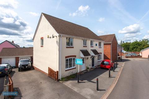 10 Baileys Gate, Cotford St Luke, Taunton, TA4 1JE