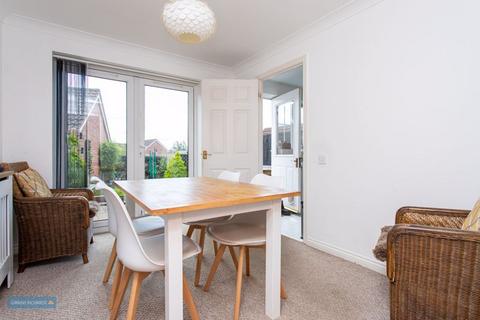 10 Baileys Gate, Cotford St Luke, Taunton, TA4 1JE