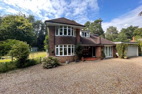 4 bedroom detached house for sale, 21 Horncastle Road, Woodhall Spa