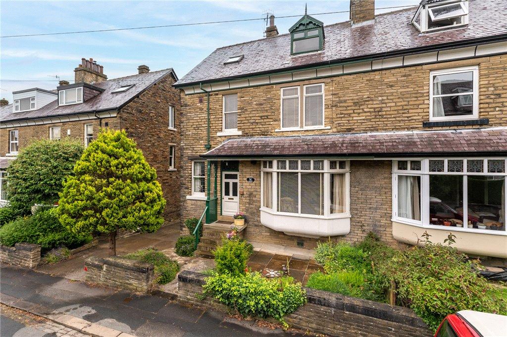 Farfield Road, Shipley, West Yorkshire 6 bed semidetached house for