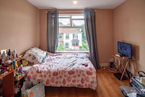 undefined, Fifth Avenue, Bristol, BS7
