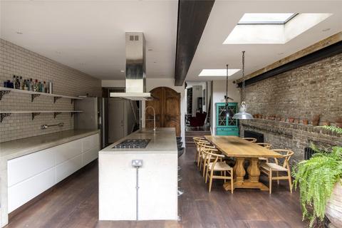 undefined, Godolphin Road, London, W12