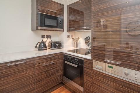 1 bedroom apartment to rent, Kensington Gardens Square