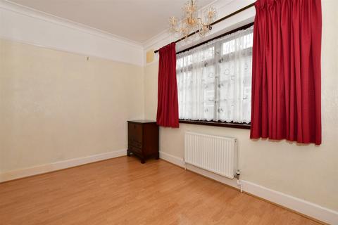 17 Roseacre Road, Welling, DA16 2AD