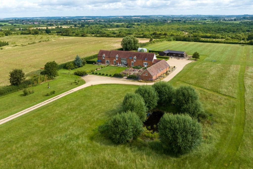 Mickleton Lane, Honeybourne, Nr Evesham, Worcestershire, WR11 6 bed
