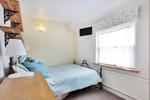 1 bedroom in a flat share to rent, London Road, Farningham , Kent