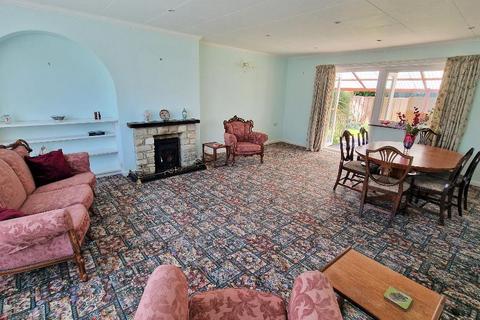 4 bedroom detached house for sale, Meadow Drive, Bembridge, Isle of Wight, PO35 5YA