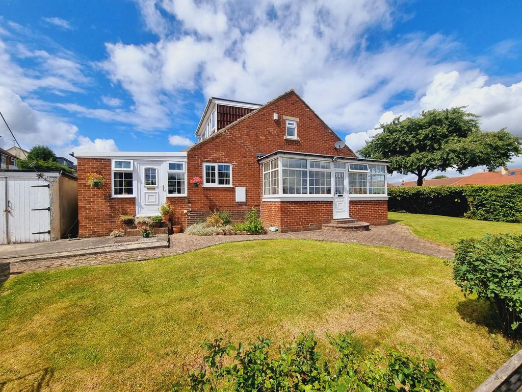 Haworth Road, Bradford, BD9 4 bed semidetached bungalow for sale £243,000