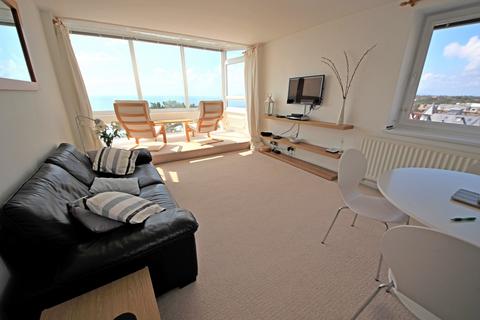 2 bedroom flat to rent, West Cliff Road, Bournemouth,