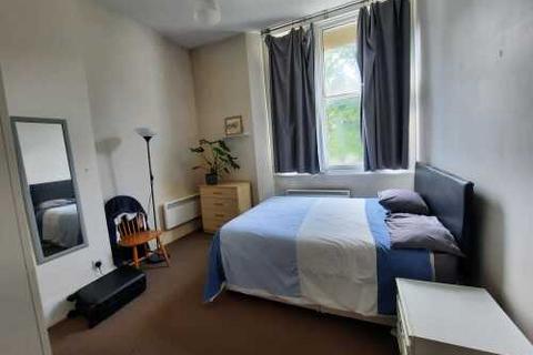 2 bedroom flat to rent, Binswood Avenue, Leamington Spa