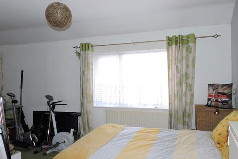 66 Redlands Road, Enfield, EN3 5HJ