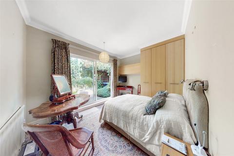37 Wrentham Avenue, London, NW10 3HS
