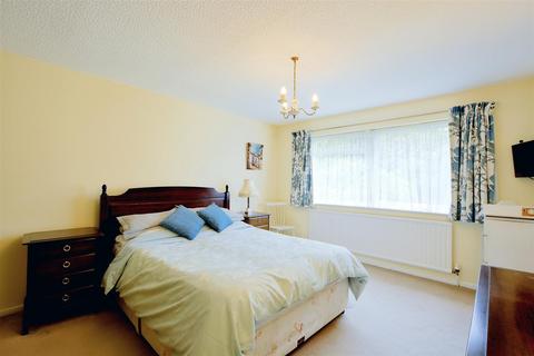 4 bedroom detached house for sale, Eskdale Drive, Nottingham