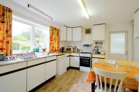 4 bedroom detached house for sale, Eskdale Drive, Nottingham