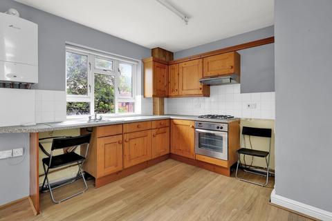 142 Edensor Gardens, London, W4 2RF