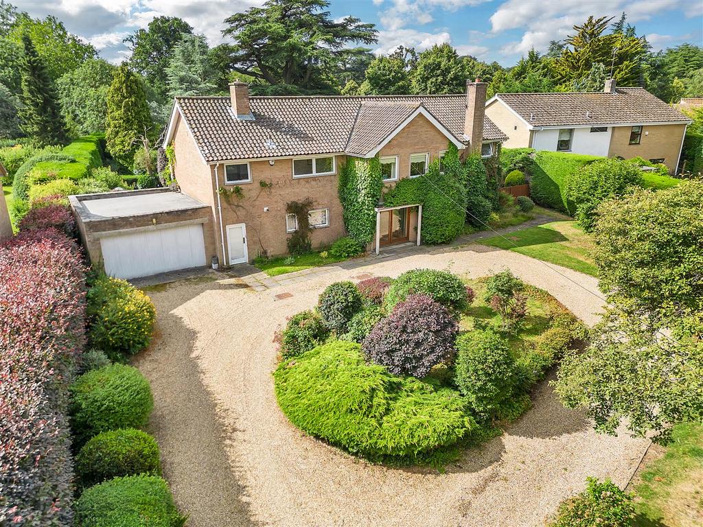 Hardwick Lane, Bury St. Edmunds 4 bed detached house for sale £875,000