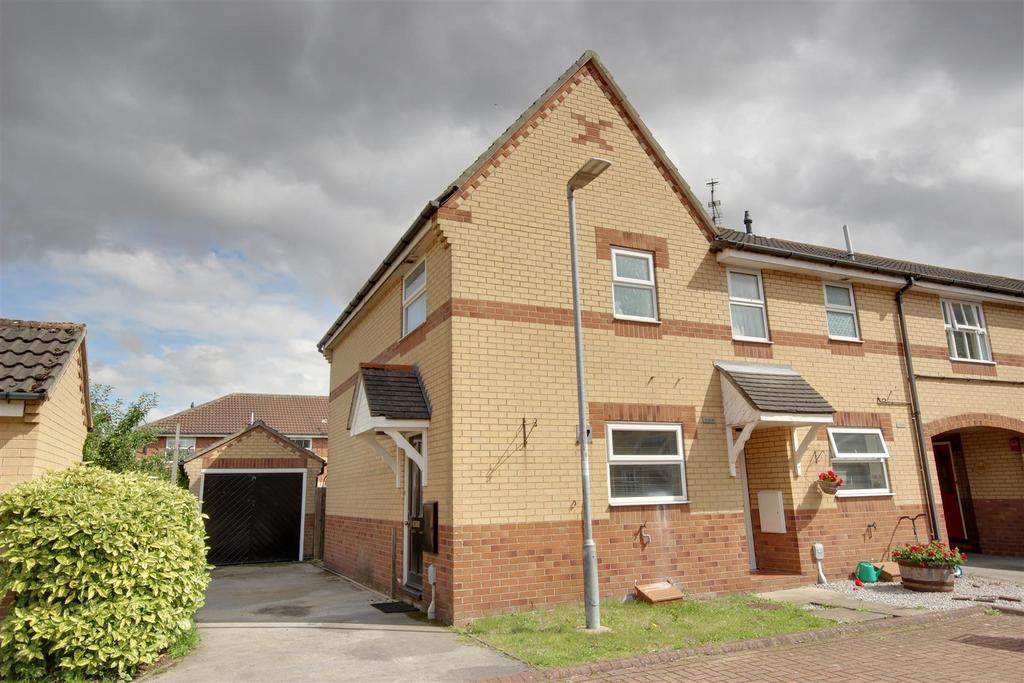 Blackburn Avenue, Brough 2 bed end of terrace house for sale £138,000