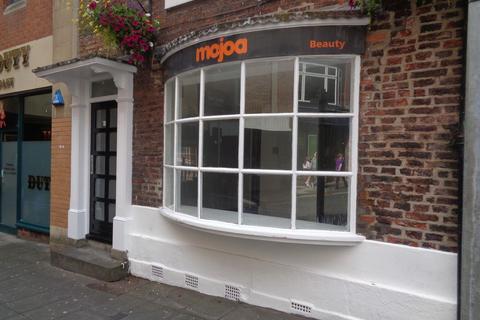 Retail property (high street) to rent, Priestgate, Darlington