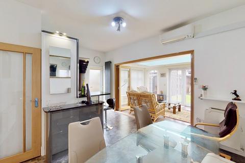 14 Adelaide Gardens, Chadwell Heath, Romford, RM6 6SS