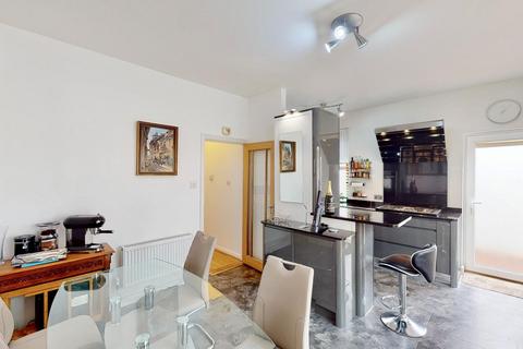 14 Adelaide Gardens, Chadwell Heath, Romford, RM6 6SS