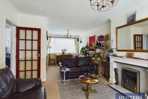 3 bedroom semi-detached house for sale - Chestnut Bank, Scarborough