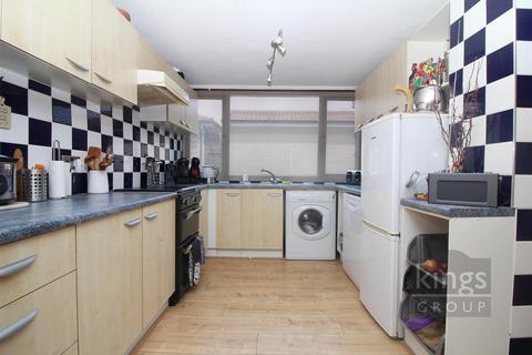230 Berecroft, Harlow, CM18 7SQ