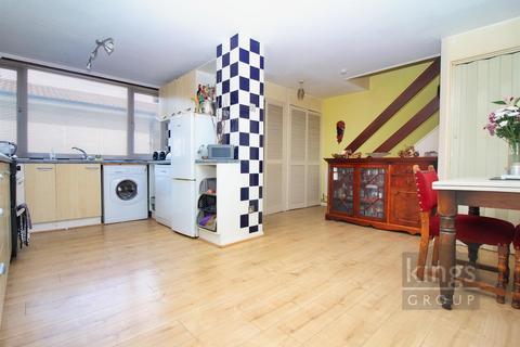 230 Berecroft, Harlow, CM18 7SQ