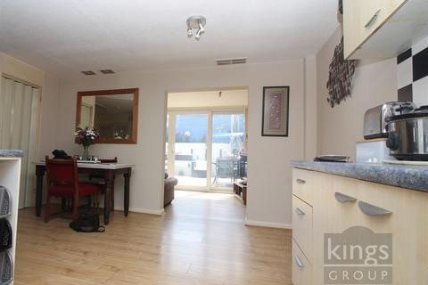 230 Berecroft, Harlow, CM18 7SQ