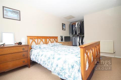230 Berecroft, Harlow, CM18 7SQ