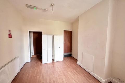 182 Brantley Road, Birmingham, B6 7DP
