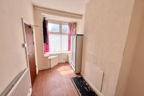 182 Brantley Road, Birmingham, B6 7DP