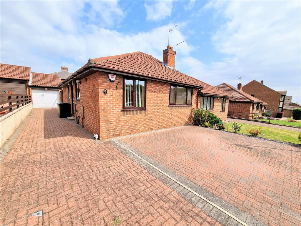 Robin Chase, Pudsey 2 bed semidetached bungalow for sale £299,995