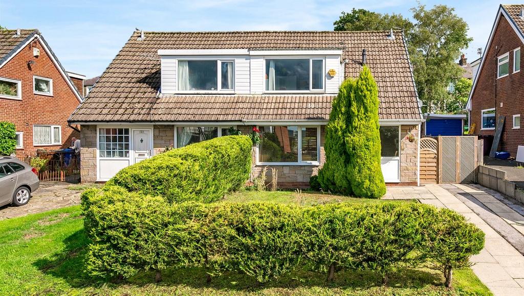 Lydgate, Briercliffe, Burnley 3 bed semidetached house for sale £215,000