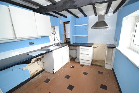 57 Back Lane, Queensbury, Bradford, BD13 1HB
