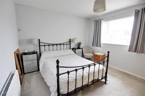 5 Newton Close, Huntley, Gloucester, GL19 3HN