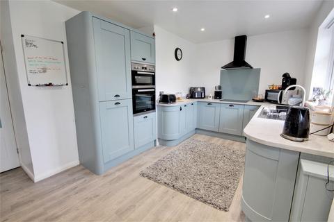 5 Newton Close, Huntley, Gloucester, GL19 3HN