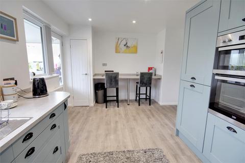 5 Newton Close, Huntley, Gloucester, GL19 3HN