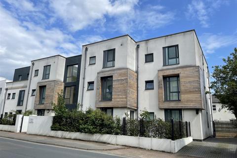 2 bedroom flat for sale, Sidney Lodge 45 Hewlett Road Cheltenham GL52 6AD