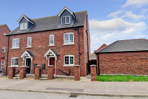4 bedroom semi-detached house for sale - The Hayfields, Spalding