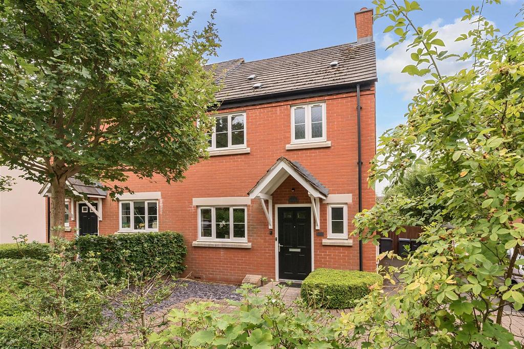 Dowse Road, Devizes 3 bed semidetached house for sale £295,000