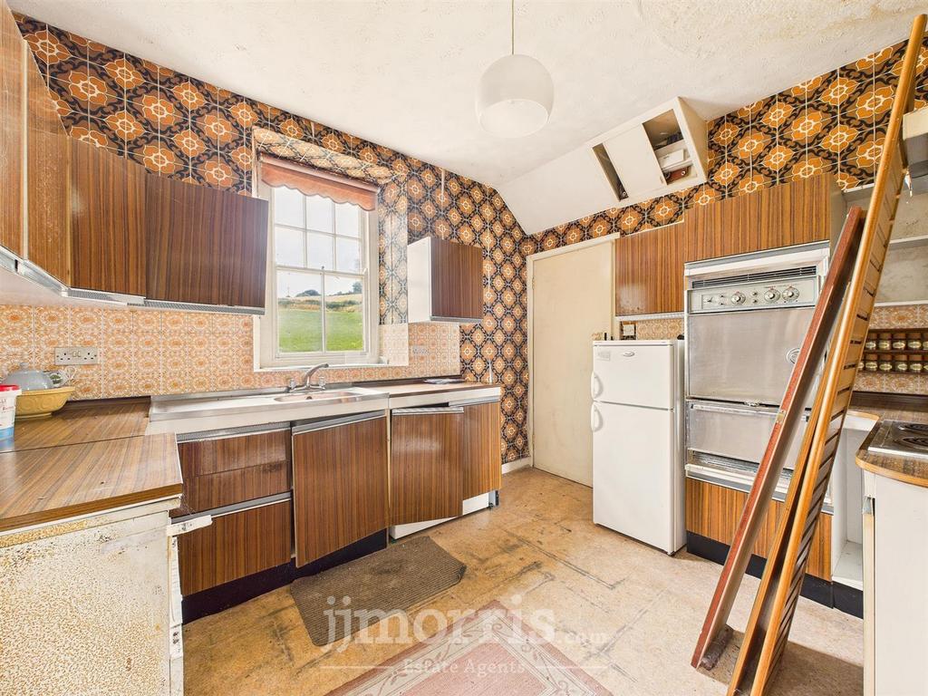 CAM05297 G0-PR0072-STILL007.jpg