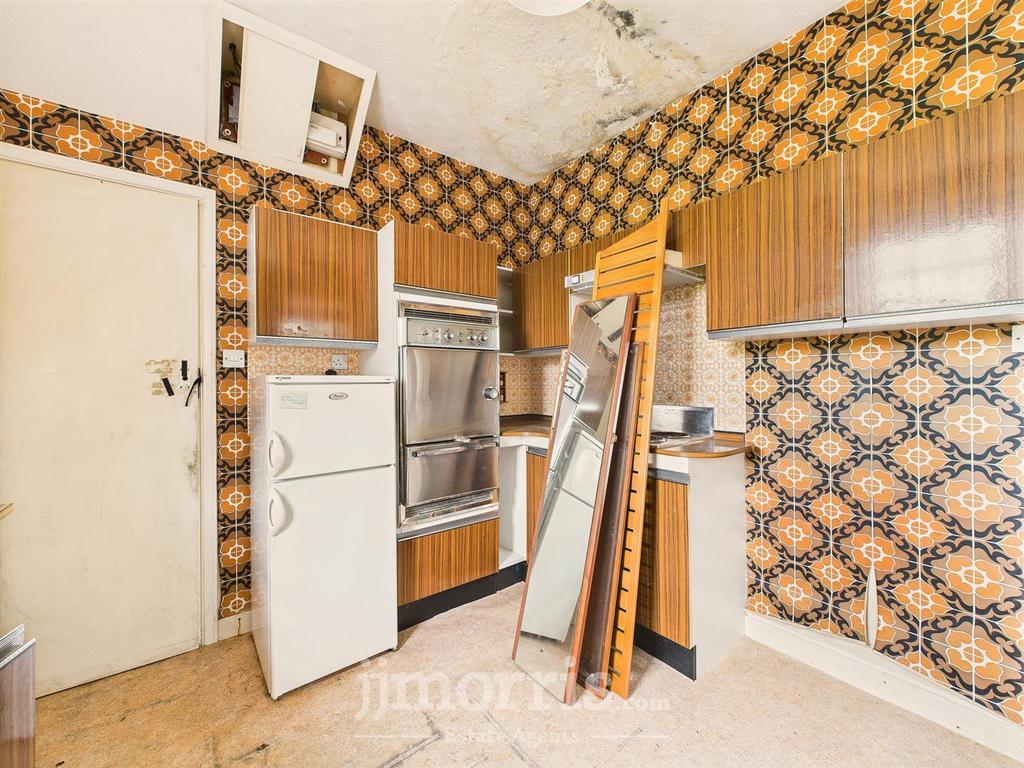 CAM05297 G0-PR0072-STILL008.jpg