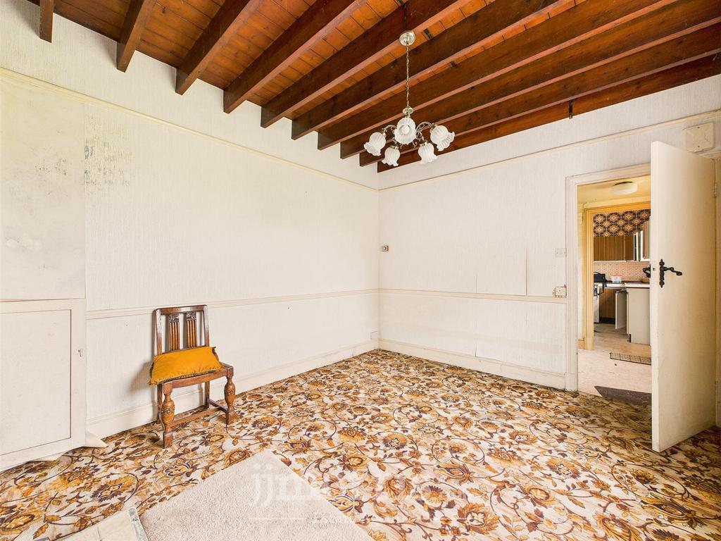 CAM05297 G0-PR0072-STILL003.jpg