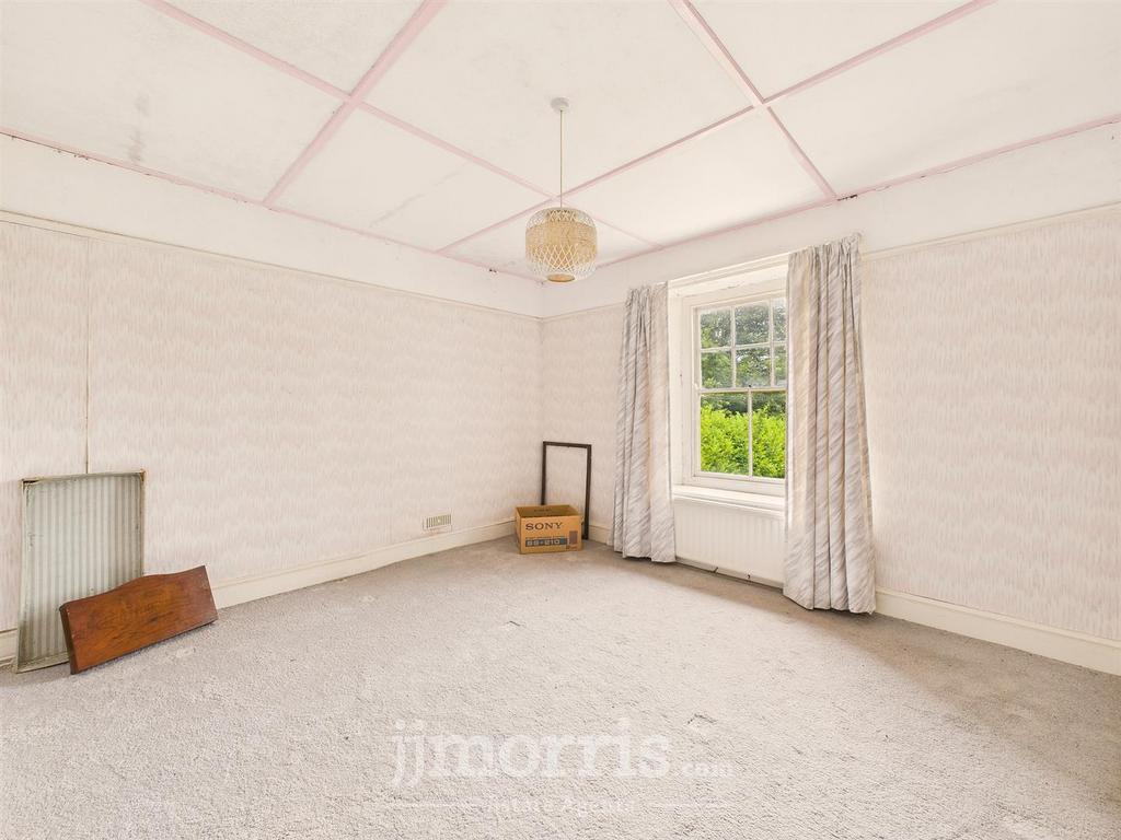 CAM05297 G0-PR0072-STILL025.jpg